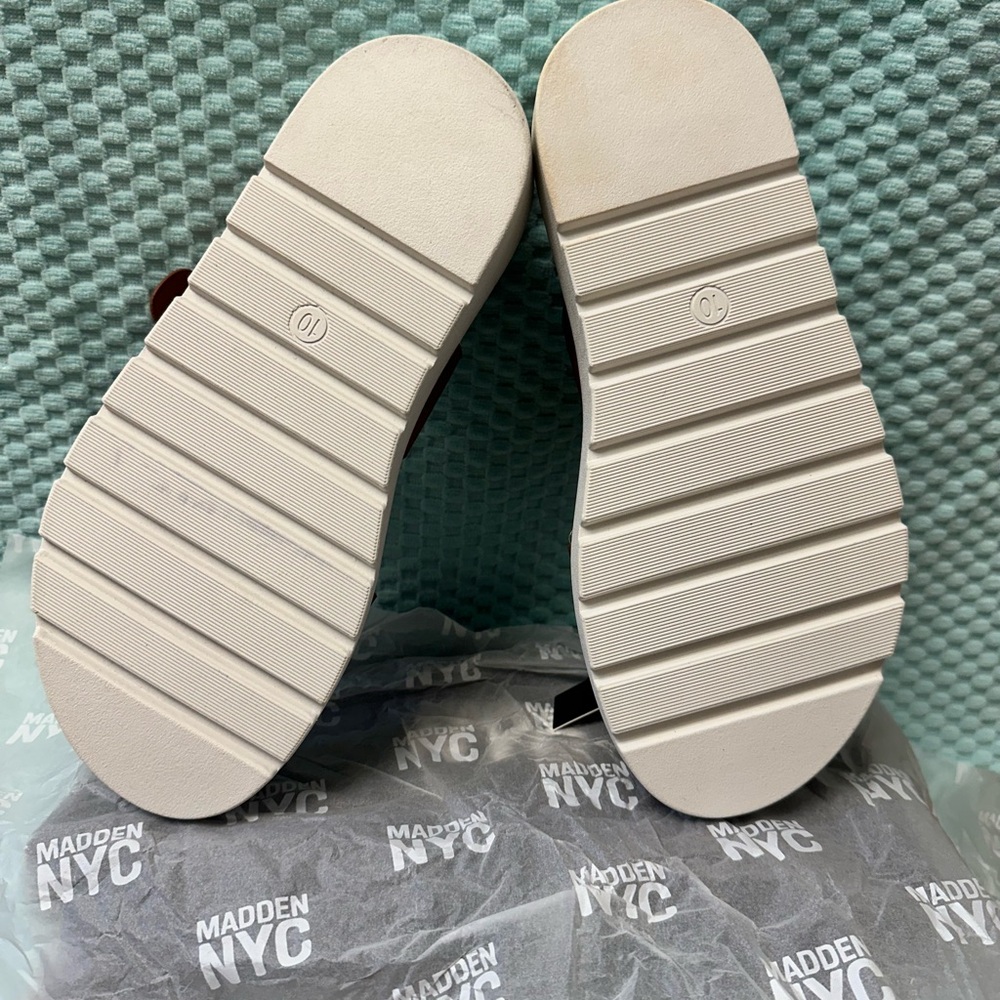 Madden NYC Women's Cognac Double-Buckle Slide Sandals NIB - Picture 3 of 4